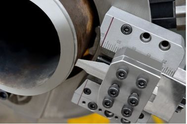 OD Mounted Electric Pipe Cutting And Beveling Machine Minimal Axial Smooth Cutting